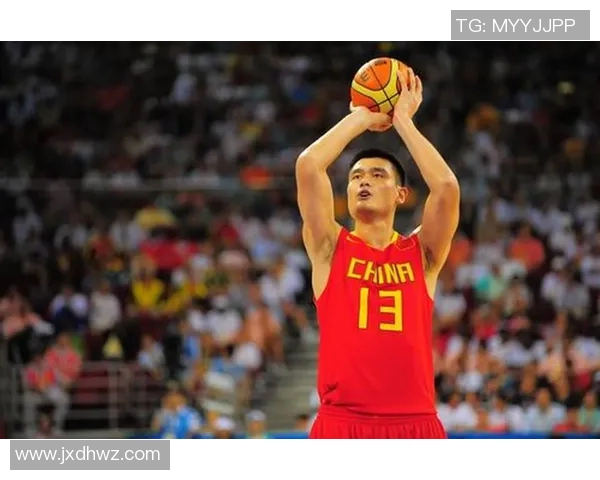 姚明在篮球场上的勇气与决策能力如何影响他的职业生涯和中国篮球发展