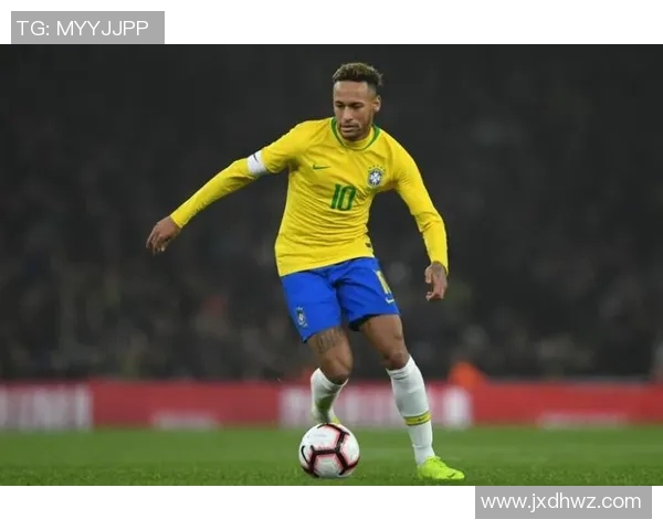 足球明星侧脸照展现运动魅力与个性风采的完美瞬间